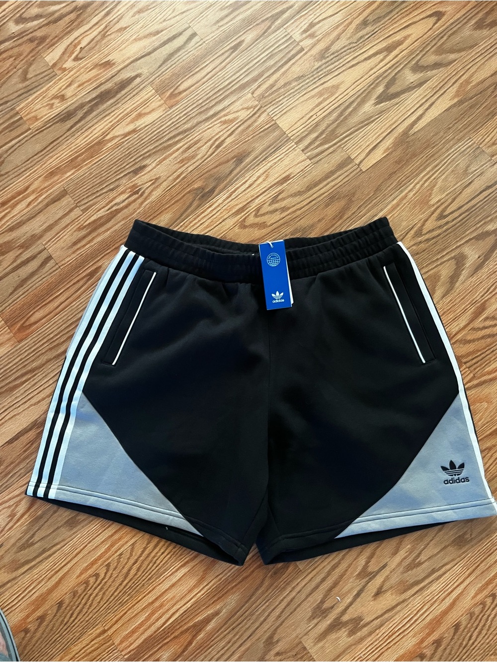 Adidas Original Men's SST Fleece Vivid  Black & white shorts HC2091 xl